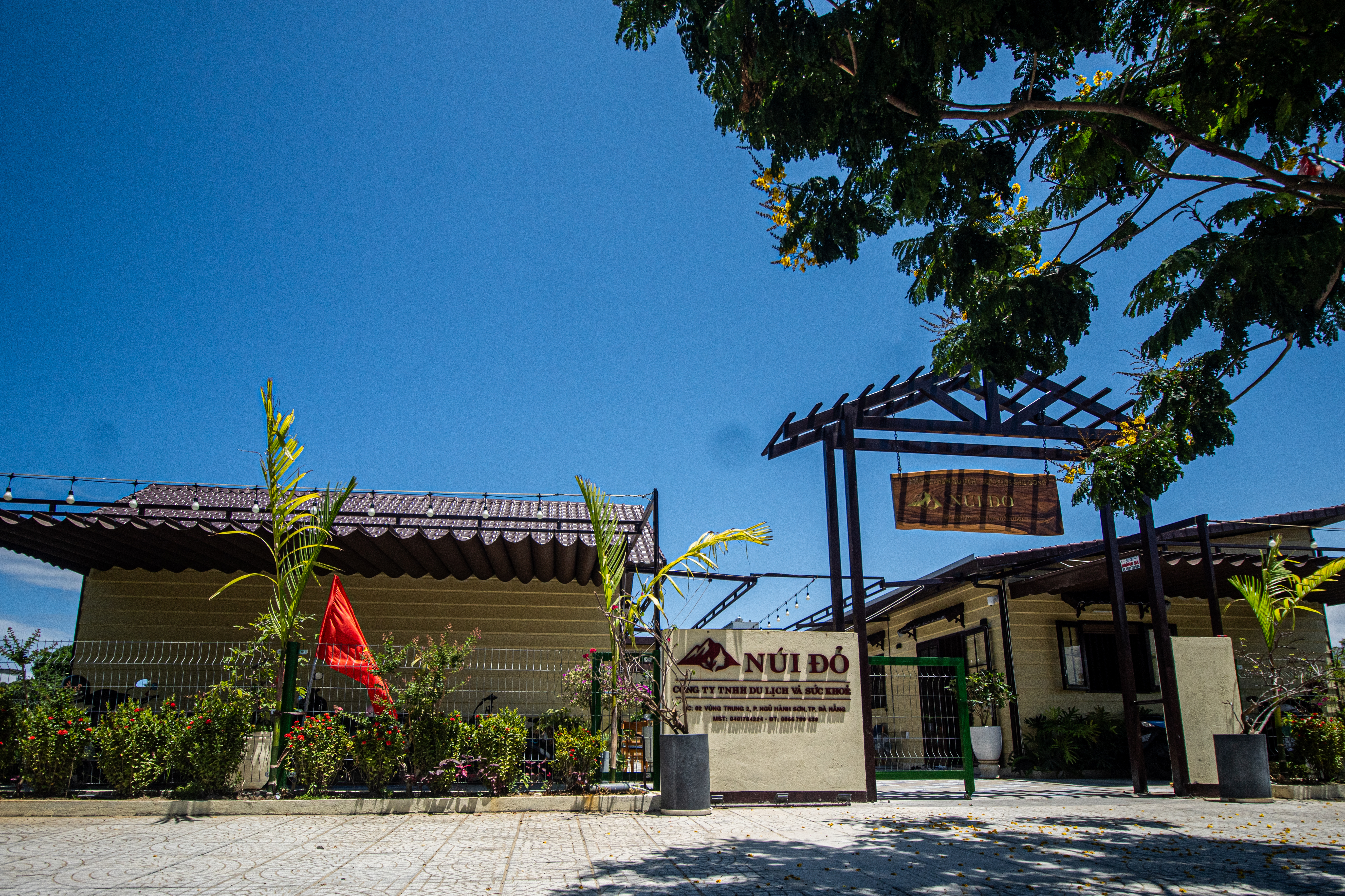 Red Mountain exterior, Da Nang