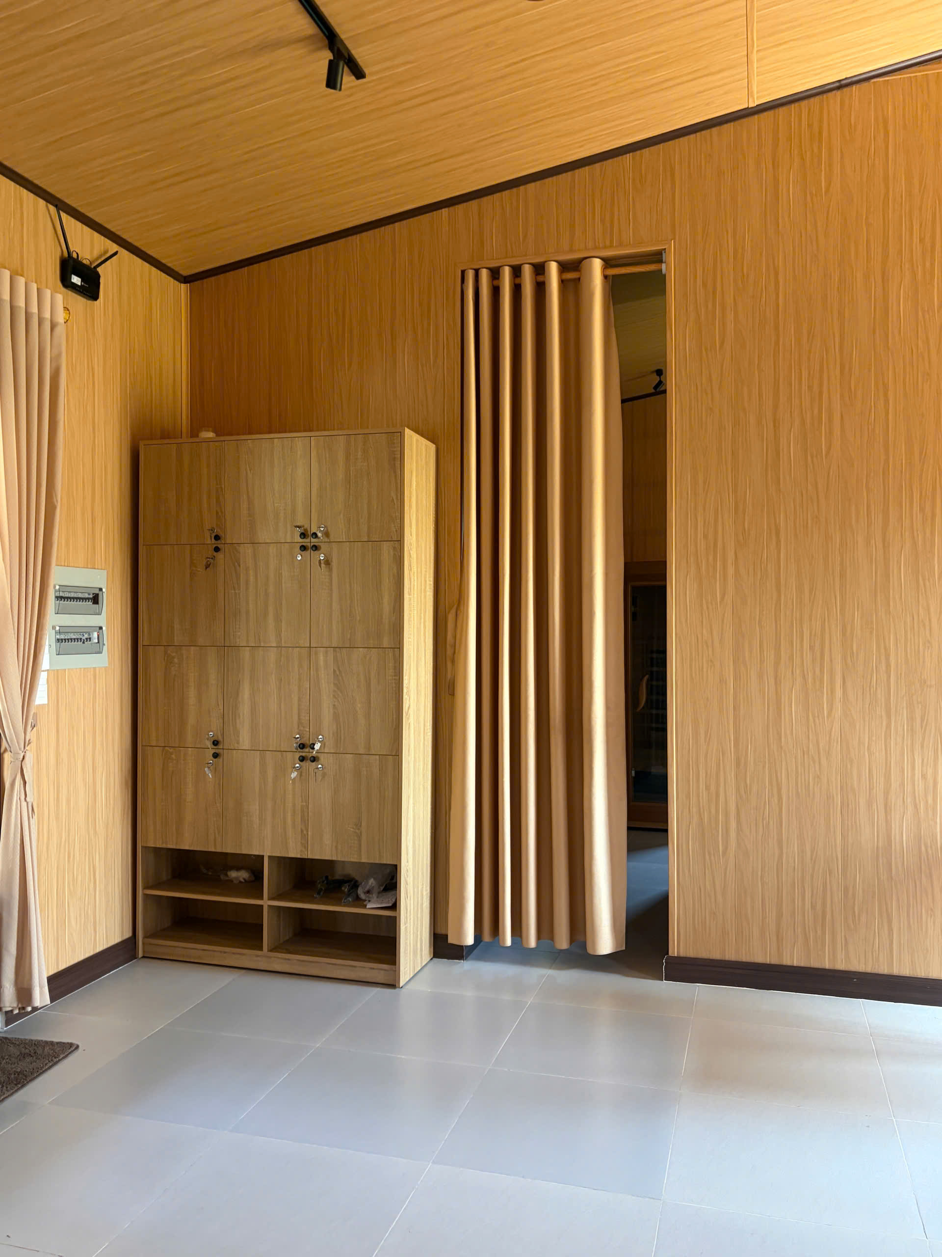 Red Mountain lifestyle 3